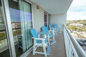 Property grounds - 705 S Hampton Comfortable Oceanview Retreat with Private Balcony (Myrtle Beach)