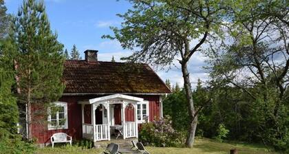 Cozy farmhouse in Smaland with rowing boat!