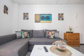 Living area - Apartamentos L O L A Arguineguín - Relax and sunshine steps away from the beach (Arguineguín)