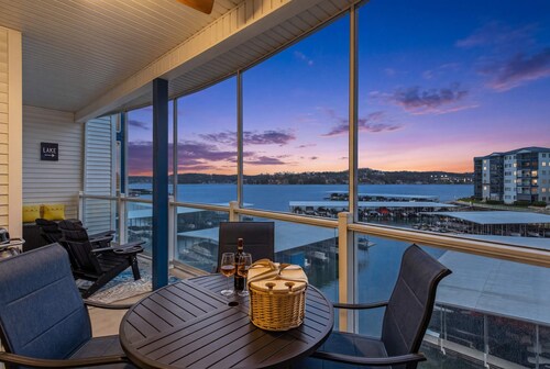 2B 2B | Lake View | Seasonal Pool | Hot Tub |Grill