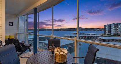 2B 2B | Lake View | Seasonal Pool | Hot Tub |Grill