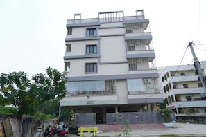 Exterior - KLR Homestays (Tirupati)