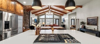 Chiloquin Ridge River Retreat | Riverfront • Near Crater Lake • Kayaks • Fireplace