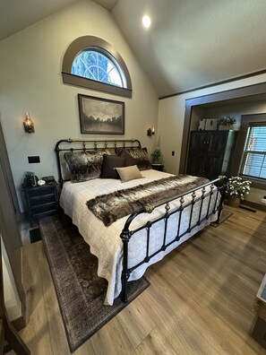1 bedroom, desk, free WiFi