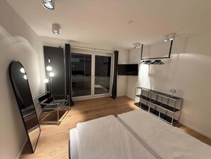 Room - Exklusives Penthouse - Loft mit Blick auf den Dom (Cologne)