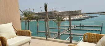 Penthouse 4 Bedrooms Marina2-14LR-305