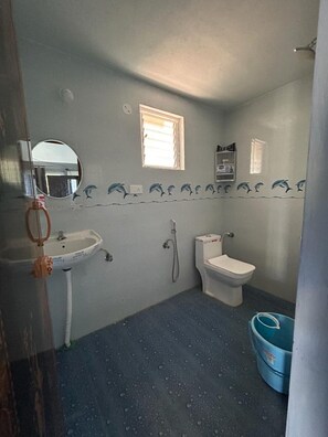 Villa | Bathroom - Alphonso (Kodiga Timmanapalli)