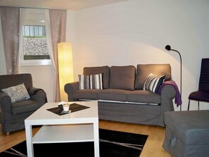 Living area - Apartment "Bella" with Wi-Fi (Stegen)