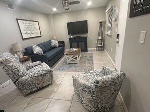 Living area - 2 bedroom 2 full bath condo in the indoor pool building of Hilton Head Resort (Hilton Head Island)
