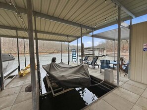 Property grounds - Lakefront Near Party Cove w/ Dock, Kayaks, Bunk Room & Multi-Level Decks (Osage Beach)