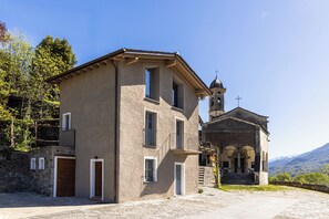 Interior - Residenza Sassella (Sondrio)