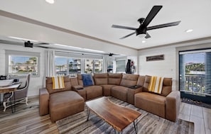 Unclassified image, 5 of 16, button - A boaters dream! (Destin)