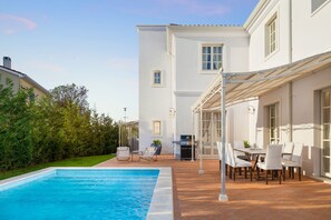 Pool - Spacious 4-bedroom villa Bianca by Casa del Sole in charming Vabriga with pool. (Vabriga)