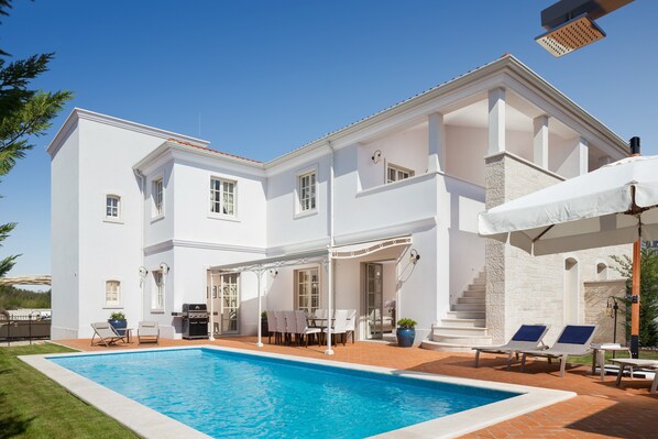 Pool - Spacious 4-bedroom villa Bianca by Casa del Sole in charming Vabriga with pool. (Vabriga)