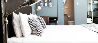 Hotel Emerald