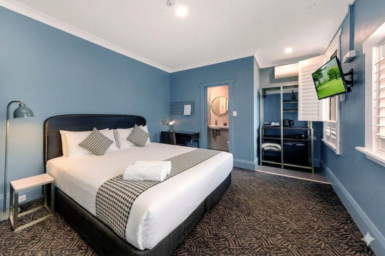 Signature Double Room | Meja, ruang kerja komputer riba, Wi-fi percuma, cadar katil 