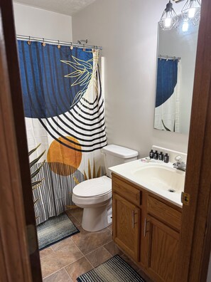 Unclassified image, 5 of 19, button - Spacious 4-bedroom house in Dayton (Dayton)