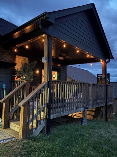 East TN home with lake views & 2 kitchens