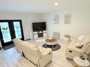 Living area - East TN home with lake views & 2 kitchens (Morristown)