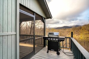 Property grounds - Making Memories for Nature’s Connection Experience, Hot Tub (Blairsville)