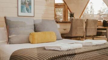 1 bedroom, WiFi, bed sheets