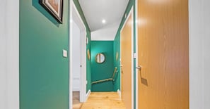 Interior - Comfortable 1BD House with Fast WiFi | Transport (Emersons Green)