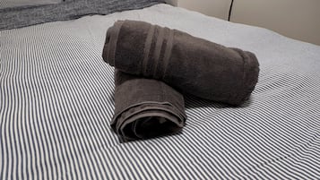 1 chambre, bureau, lit parapluie, Wi-Fi gratuit