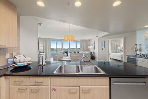 Interior - Caribe Resort 504D by Liquid Life (Orange Beach)