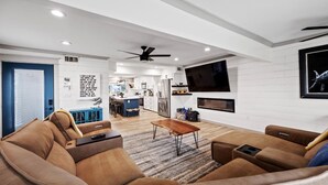 Living area - A Boater Dream! (Destin)