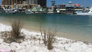 Beach - A Boater Dream! (Destin)