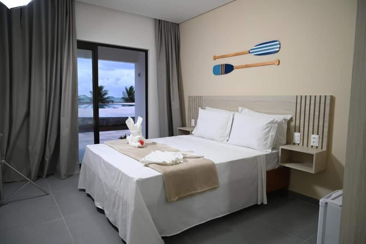 Deluxe Double Room, Partial Sea View