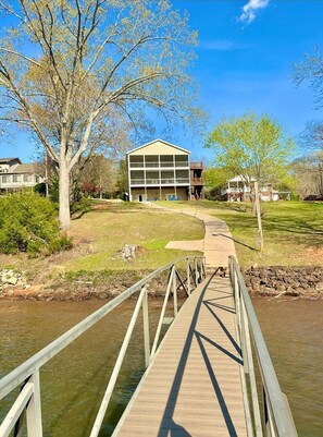 Property grounds - Lake Hartwell Escape w/ Dock, Games & Grill (Anderson)