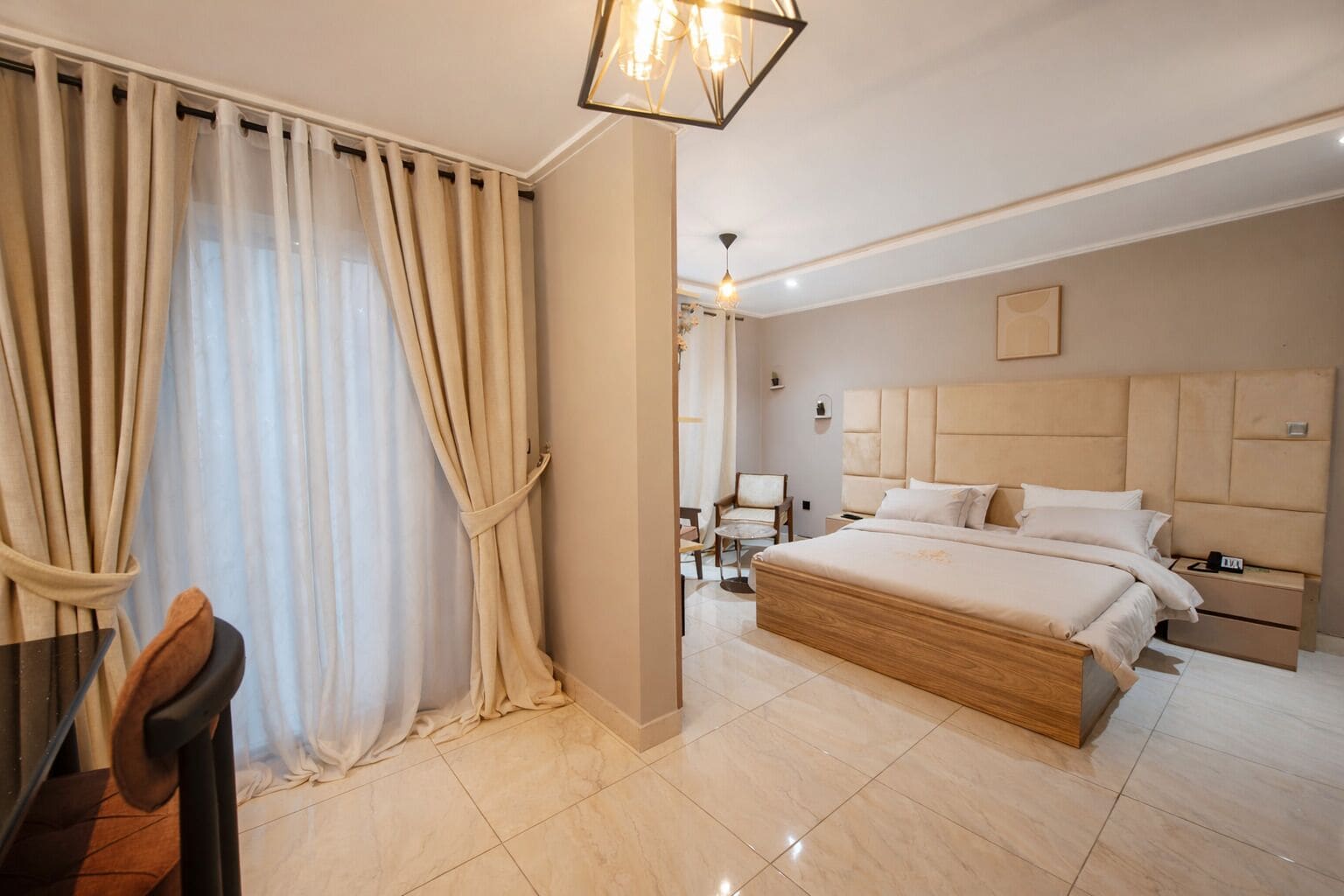 Comfort Room, City View | Premium bedding, in-room safe, desk, laptop workspace