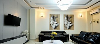 EMPIRE LUXURY HOTEL