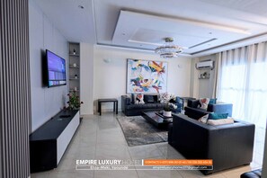 Living area - EMPIRE LUXURY HOTEL (Yaoundé)