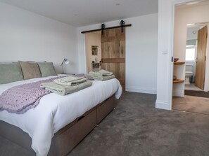 1 bedroom, individually decorated, individually furnished, free WiFi - 10 South Street (Rossendale)