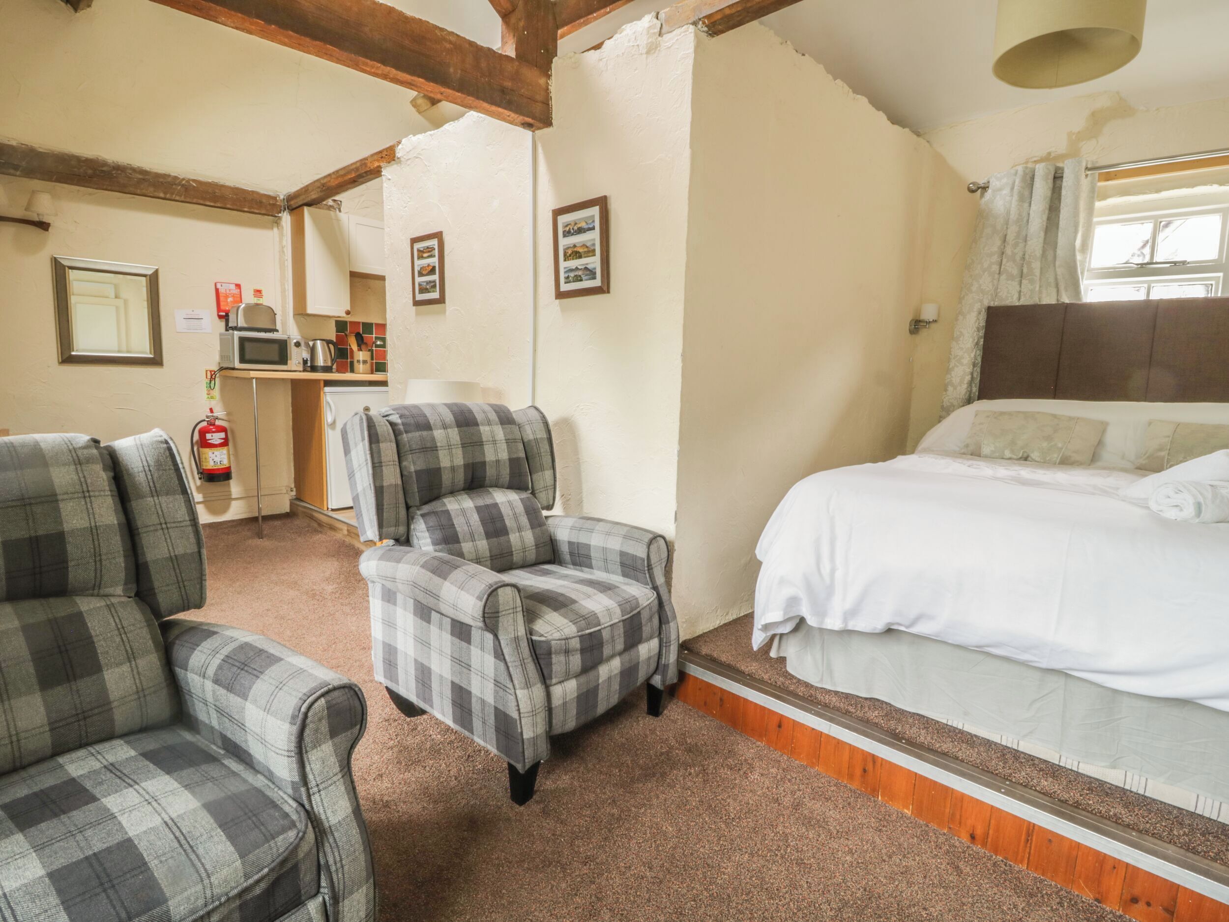 1 bedroom, WiFi (free), individually decorated, individually furnished