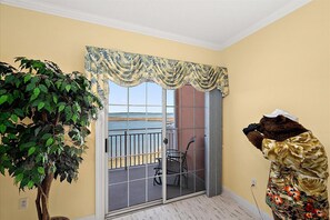 Interior - Sunset Bay I #201 - Bayfront 3 br condo, mid town with outdoor pool. Occ 8 (Ocean City)