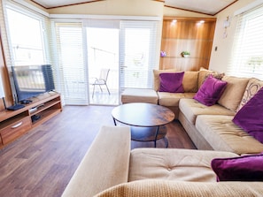 Living area - Loopys Place - Pg178 (Skegness)