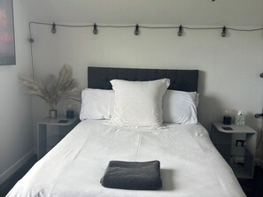 Room - 3 Linshader (Isle of Lewis)