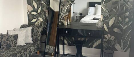 2 quartos, Wi-Fi de cortesia, individualmente decorados