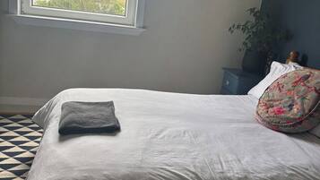 2 bedrooms, individually decorated, individually furnished, free WiFi
