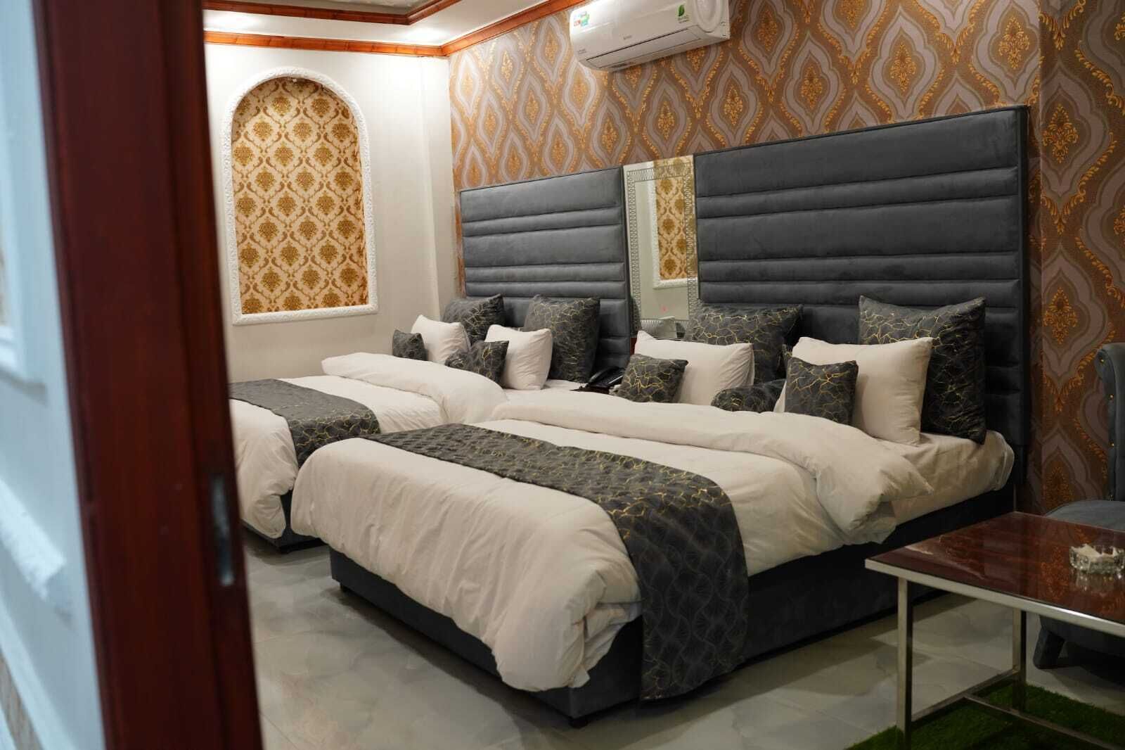 9 bedrooms, WiFi