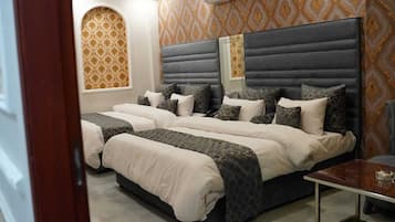 9 bedrooms, WiFi