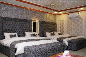 9 bedrooms, WiFi