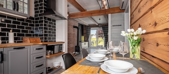 Szelągówka 太陽與雪木屋  