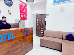 Lobby - Hotel JK (Hanumangarh)