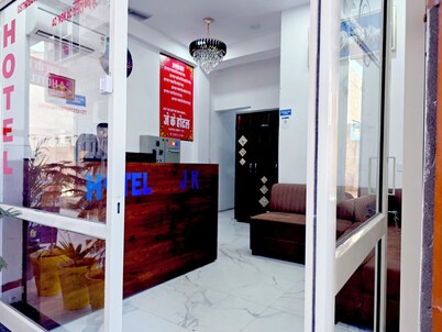 Hotel JK