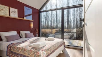 2 bedrooms, bed sheets