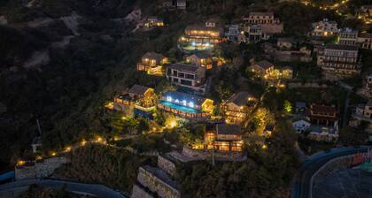 Aurora Rock Villa Resort